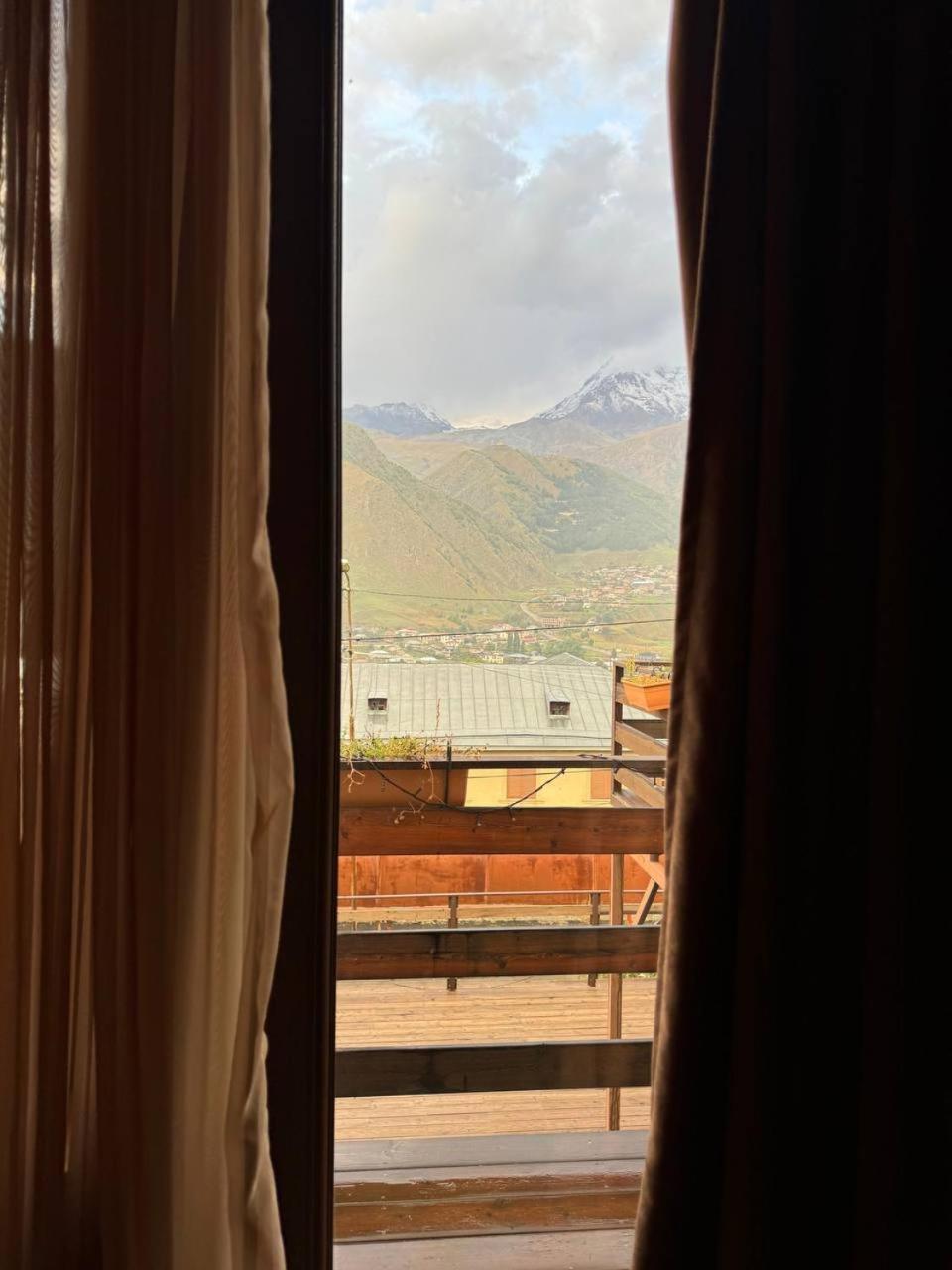 Hotel Kazbegi 1963 Kamer foto